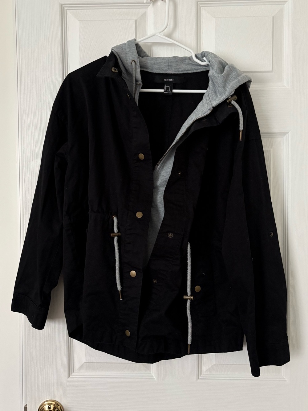 black and gray jacket